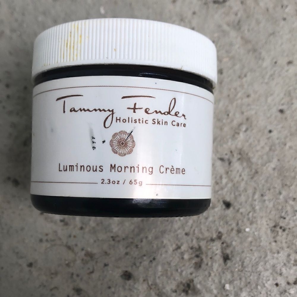 Tammy  Fender  morning, cream